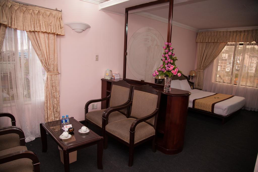 Golf 1 Hotel 달랏 객실 사진